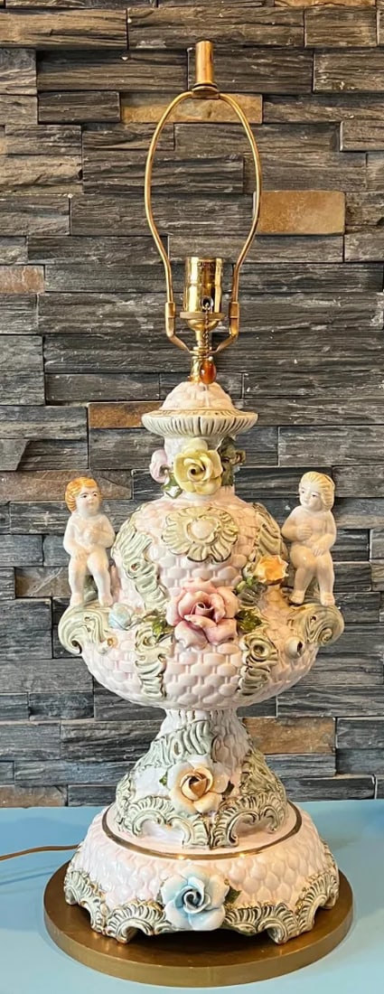 Mid-Century Capodimonte Porcelain Cherub Basketweave Floral Table Lamp - 2