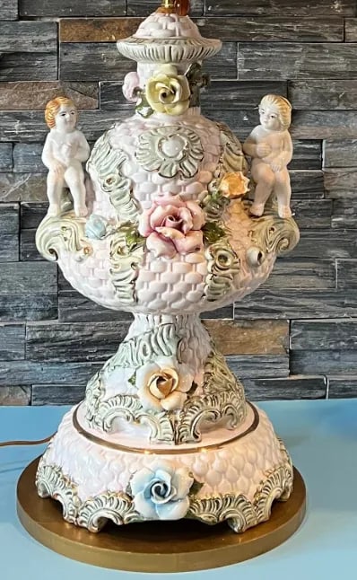 Mid-Century Capodimonte Porcelain Cherub Basketweave Floral Table Lamp - 3