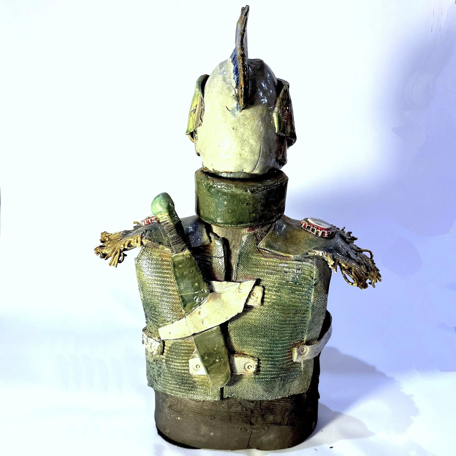 Dark Knight Bust - 1980's Brutalist Raku Glazed Studio Pottery - 8