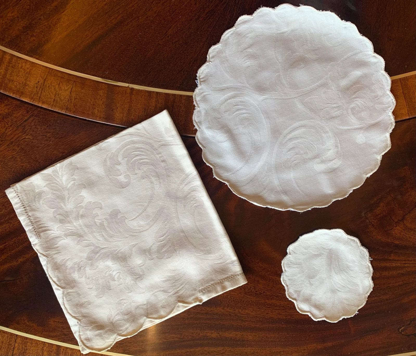 1940s Vintage Napkins, and Placemats- 18 Pieces - 5