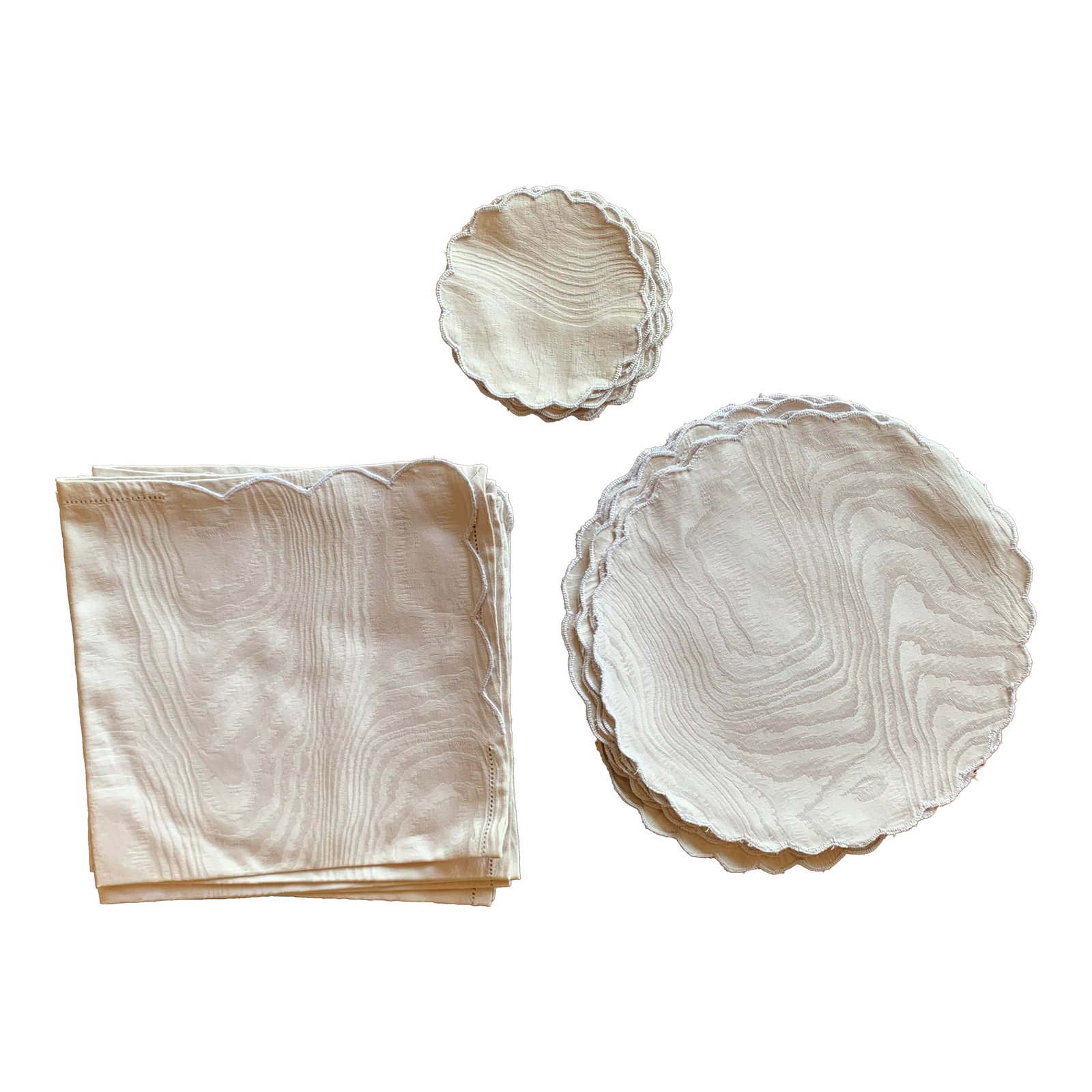 3 Piece Vintage Damask Dinner Placemat Setting, Set of 8- 24 Pieces: 3 Piece Vintage Damask Dinner Placemat Setting, Set of 8. Including square napkins as well as round placemats and drink coasters with scalloped edges. A total of 24 pieces included with this set. Cond