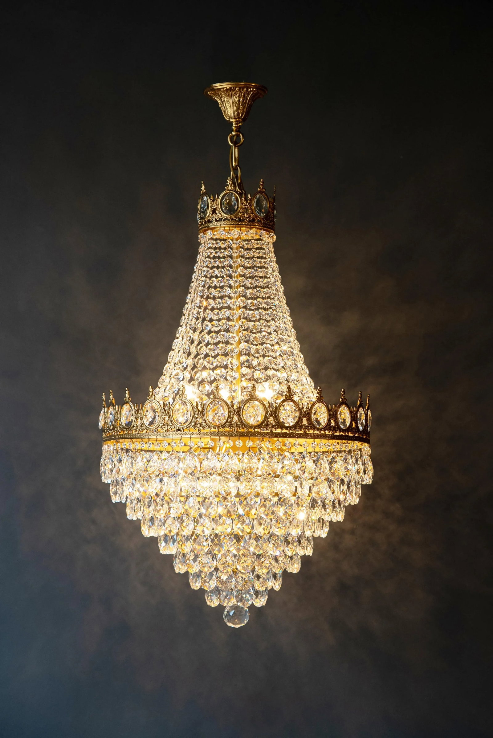 Handcrafted Crystal Chandelier Made of Solid Brass With Gold Finish - 2