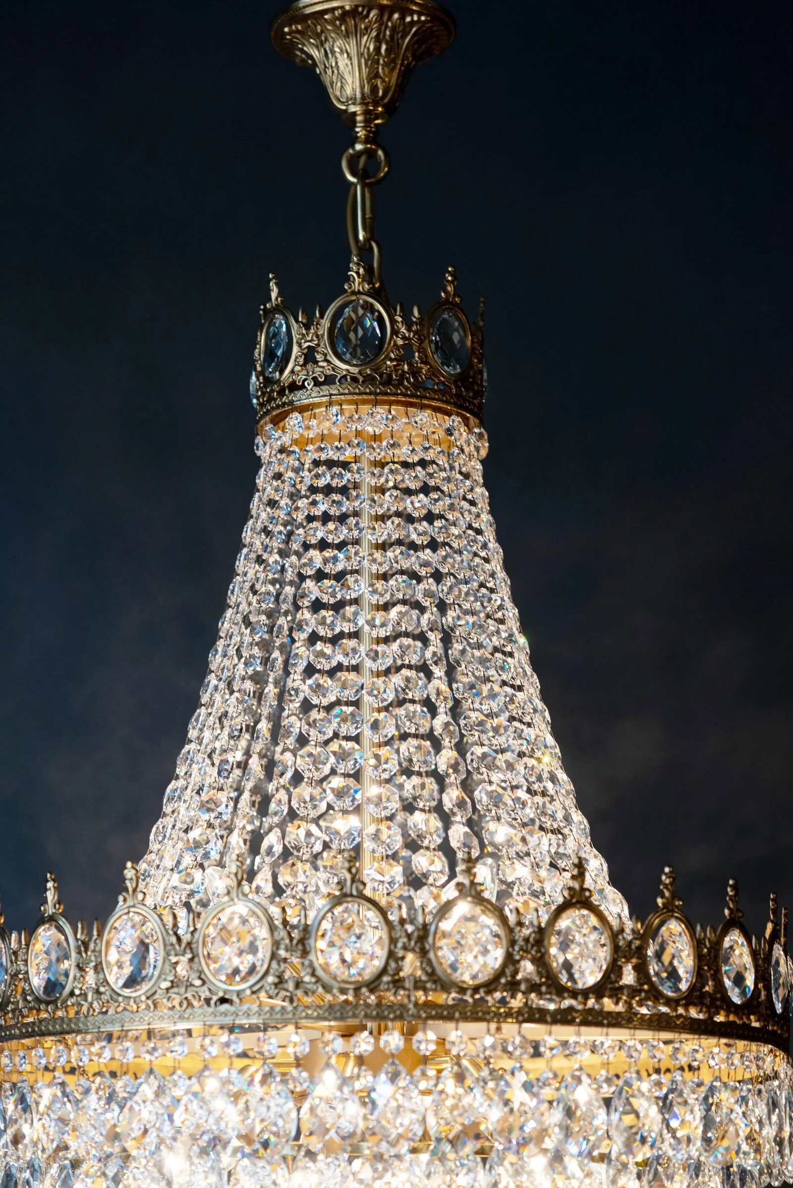 Handcrafted Crystal Chandelier Made of Solid Brass With Gold Finish - 4