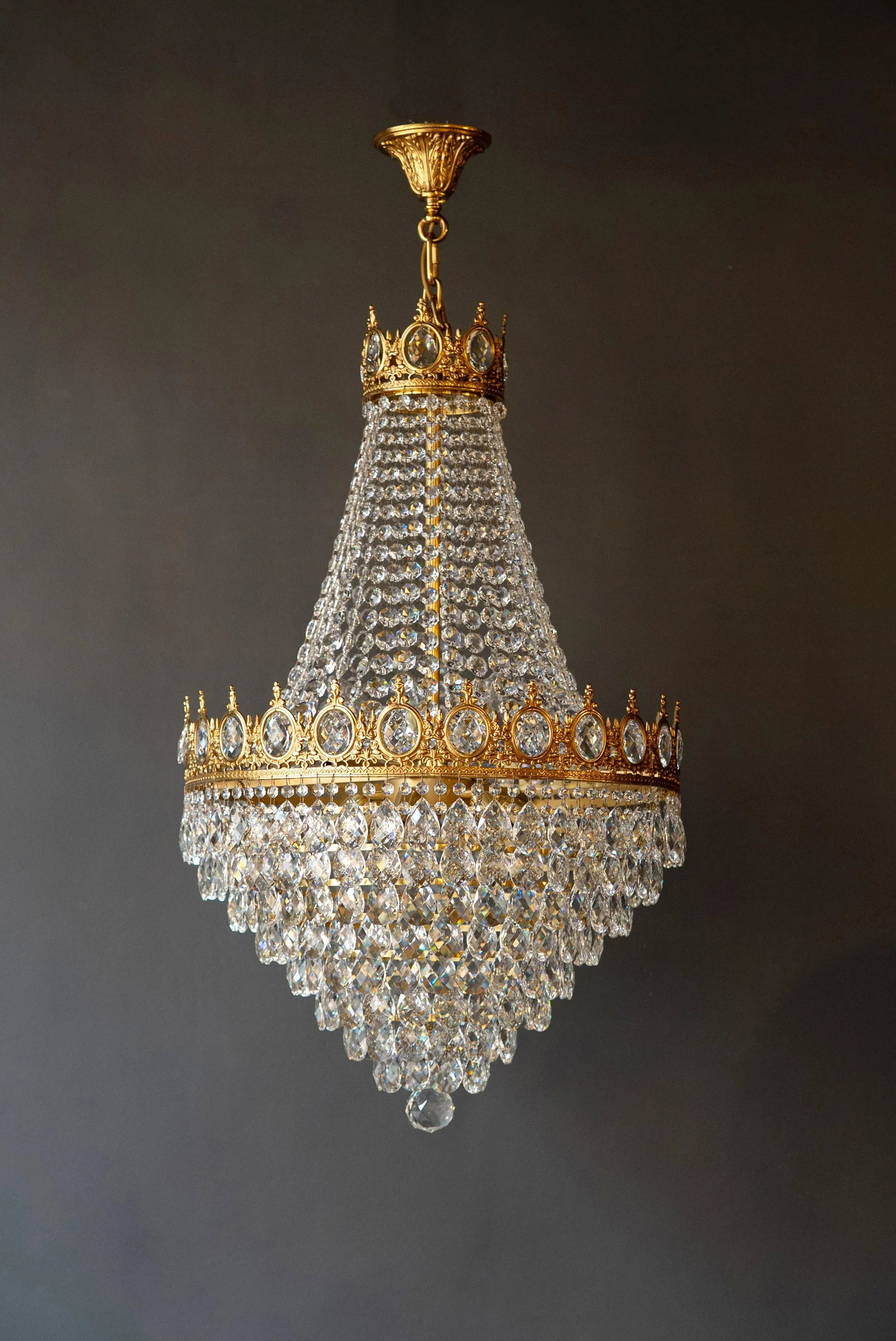 Handcrafted Crystal Chandelier Made of Solid Brass With Gold Finish - 6
