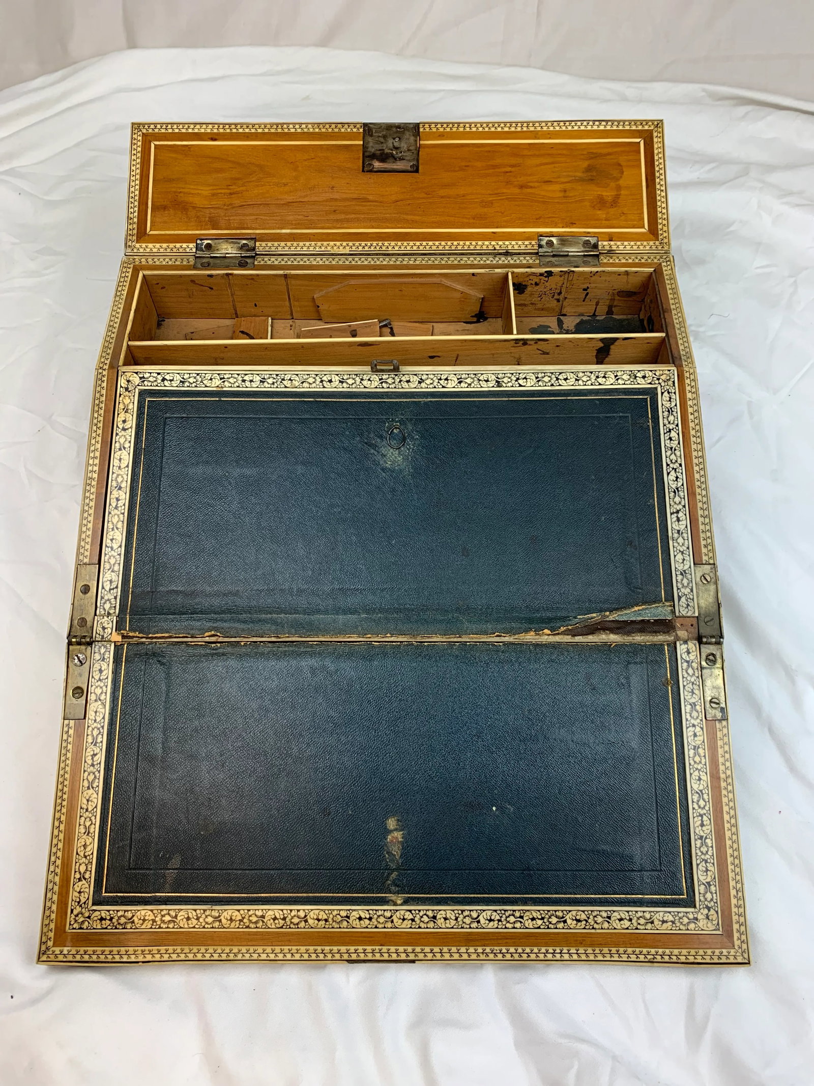 Late 19th Century Antique Campaign Lap Desk - 12