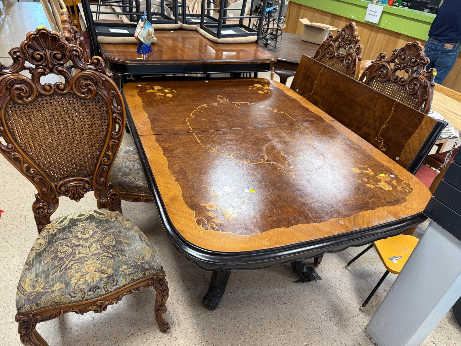 Walnut Burlwood Inlay Table 19th Century Rococo Revival - 2