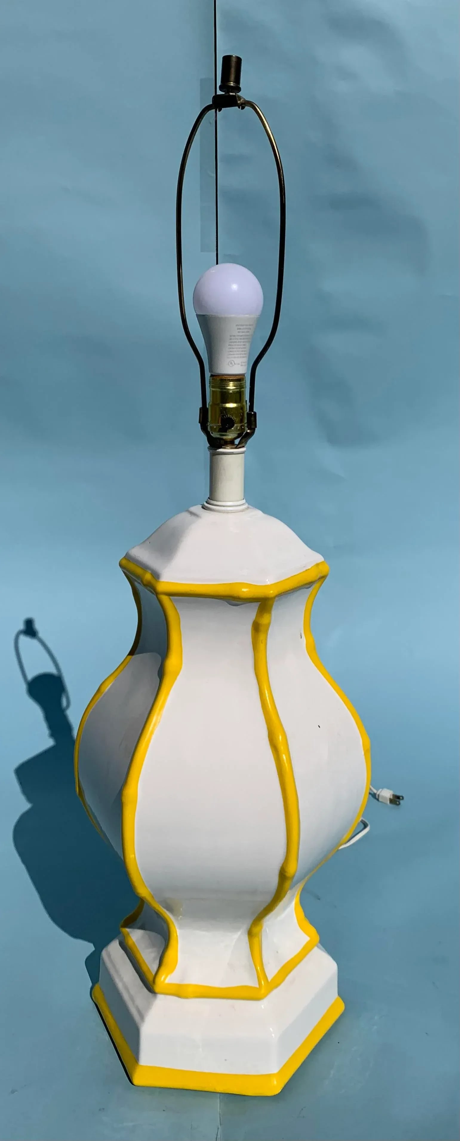 1960s Vintage Painted Ceramic Hexagonal Table Lamp - 6
