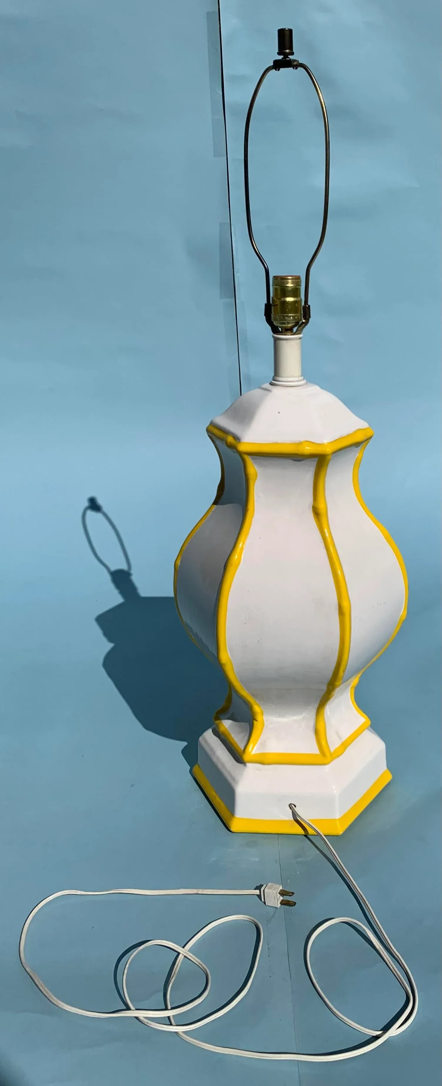 1960s Vintage Painted Ceramic Hexagonal Table Lamp - 8