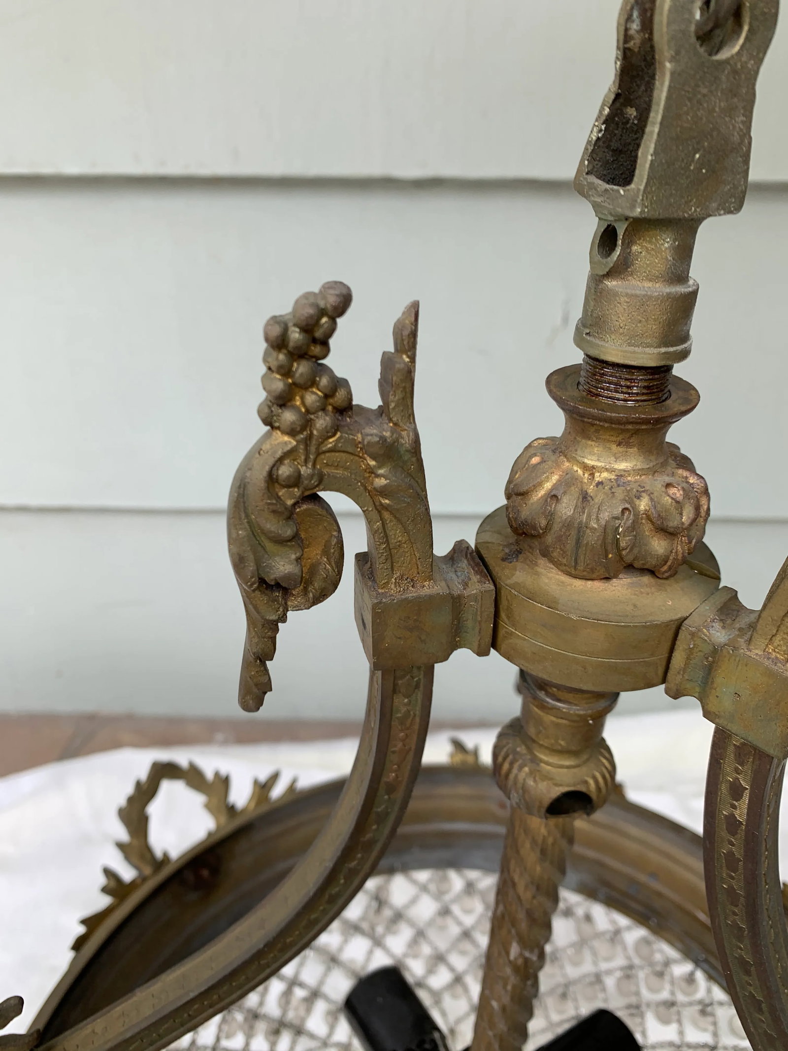 Vintage Italian Brass and Crystal Drop Chandelier - 5