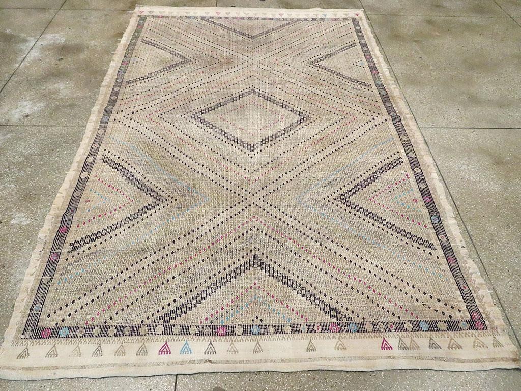 Mid-20th Century Handmade Turkish Flatweave Small Room Size Carpet - 5