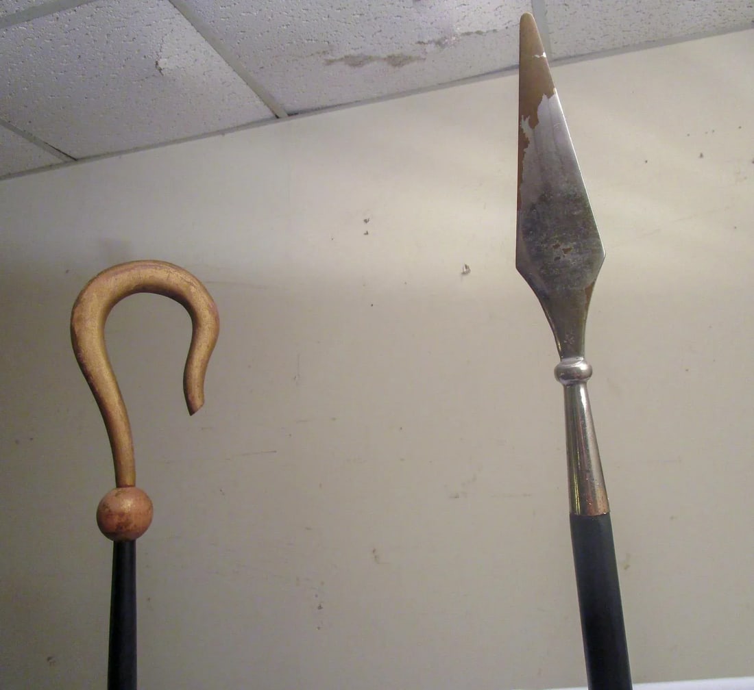19th C Wooden Ceremonial Fraternal Masonic Crook and Spear on Metal Bases - 4