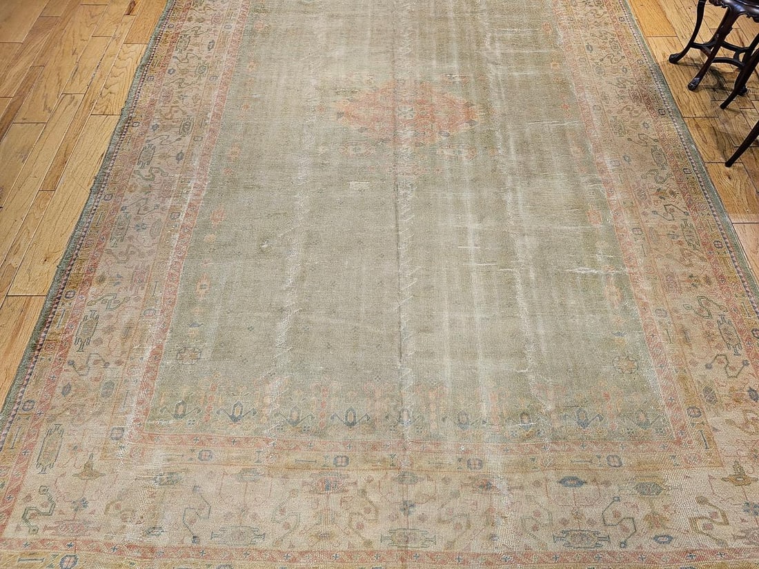 Vintage Turkish Oushak Hand-Knotted Rug in Open Geometric Pattern in Pale Green, Yellow, Pink - 6