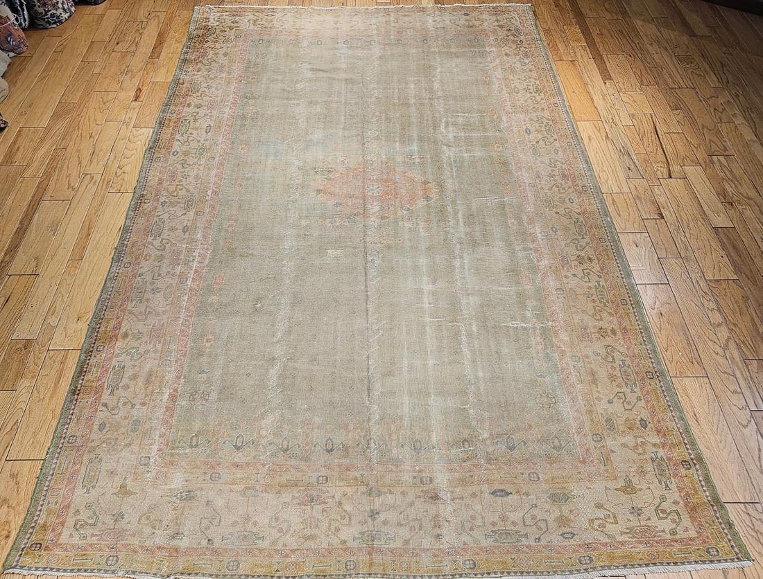 Vintage Turkish Oushak Hand-Knotted Rug in Open Geometric Pattern in Pale Green, Yellow, Pink - 9