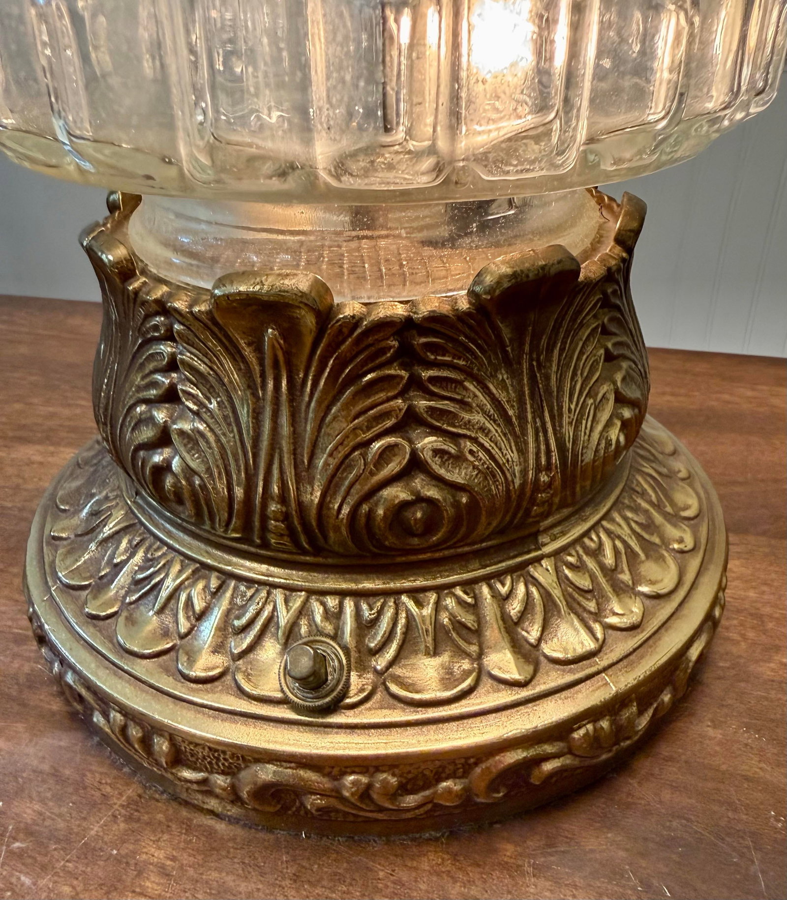 Murano Glass Lamp With Brass Base - 5