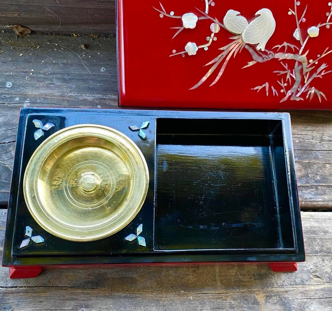 Vintage Japanese Red Lacquer Smoking Box With Mother-of-Pearl Birds and Brass Ash Receiver - 5