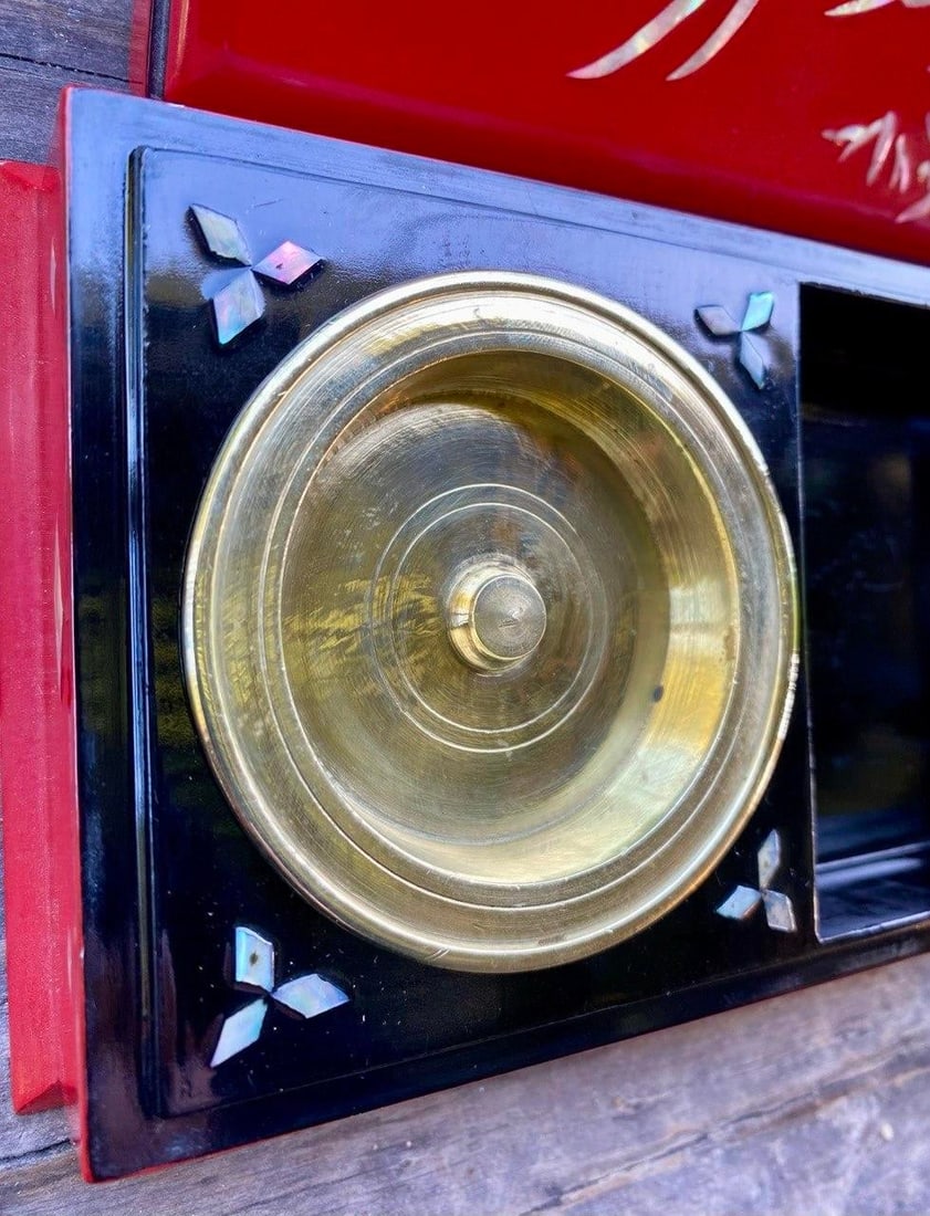 Vintage Japanese Red Lacquer Smoking Box With Mother-of-Pearl Birds and Brass Ash Receiver - 7