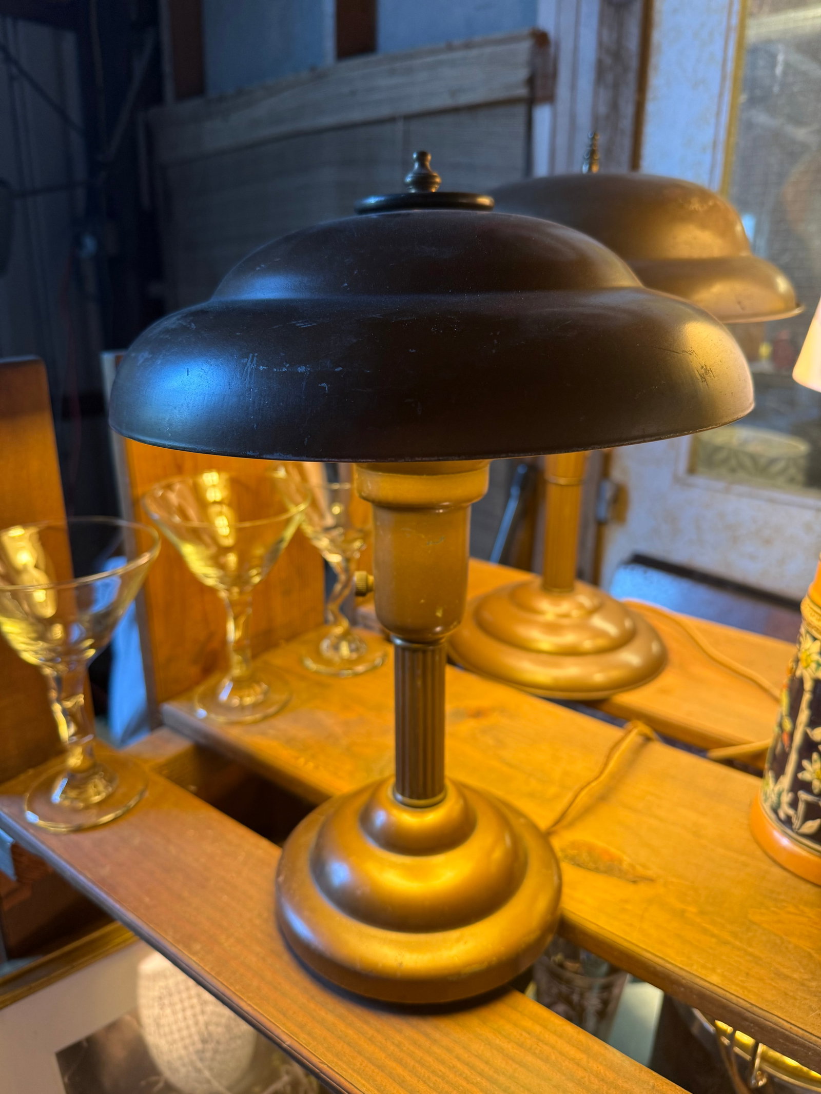 Vintage 1940's Brass Flying Saucer Table Lamp - 3