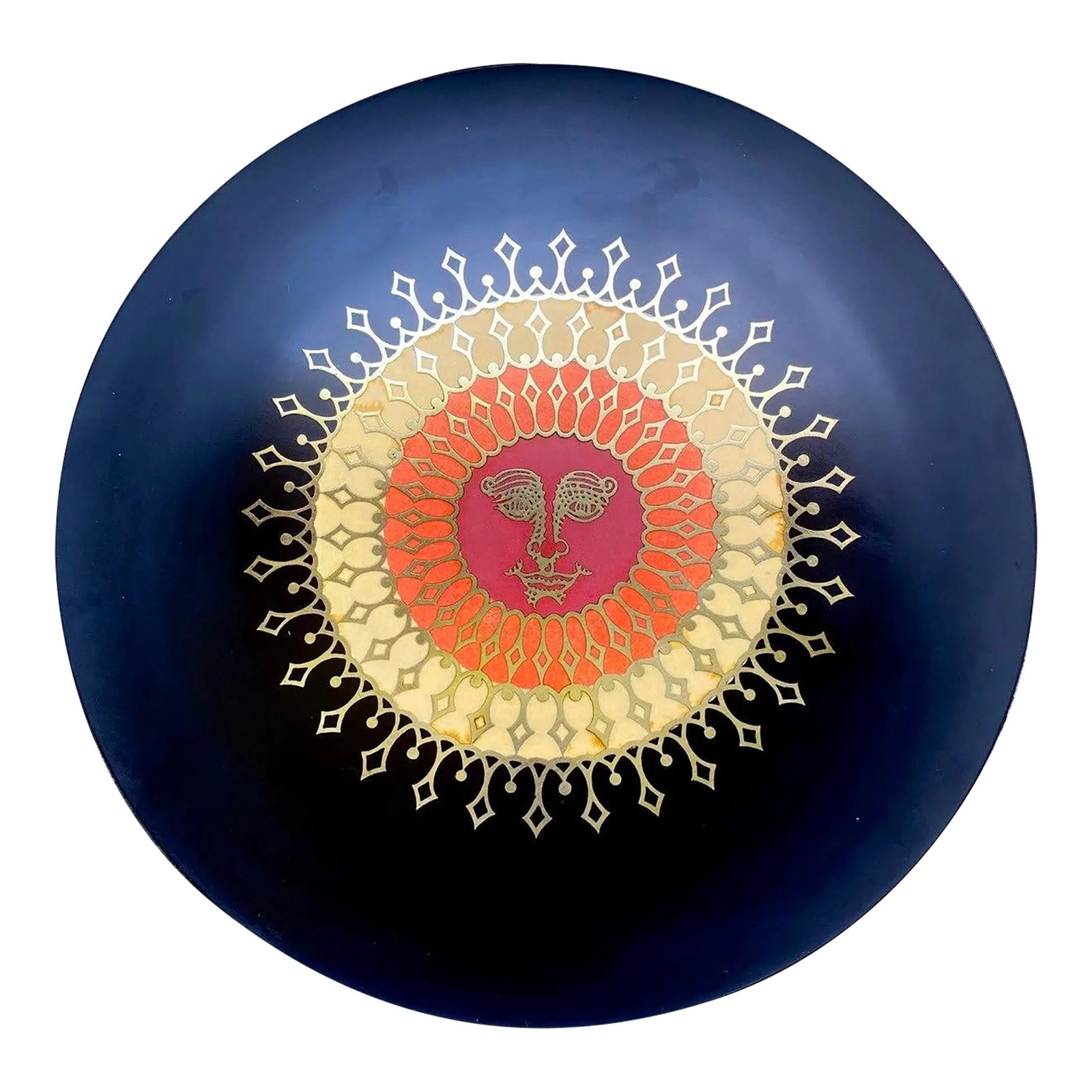 Vintage Couroc Monterey Hollywood Regency Sunburst Charger Plate: Vintage Couroc of Monterey round serving charger or decorative wall plaque featuring an extraordinary stylized sunburst motif with abstract face design at center. This rare and visually striking piece