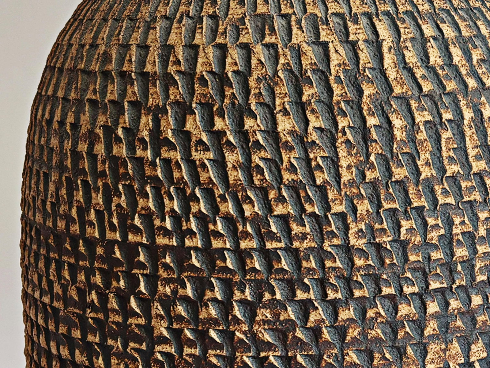 1960s Bob Kinzie Affiliated Craftsmen Studio Mid Century Textured Monumental Pottery Table Lamp - 3