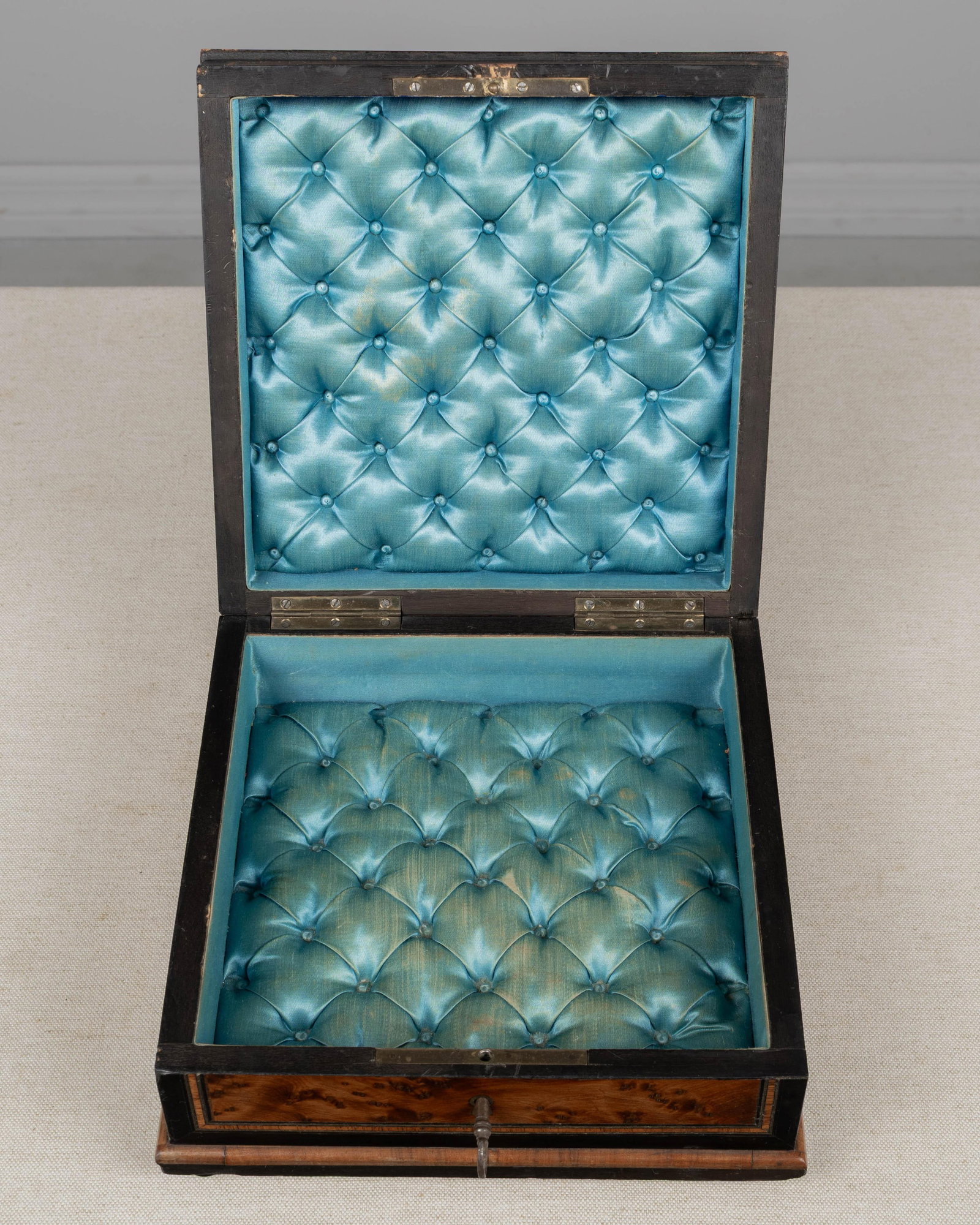 19th Century Napoleon III Marquetry Box, Mother of Pearl Inlay - 10