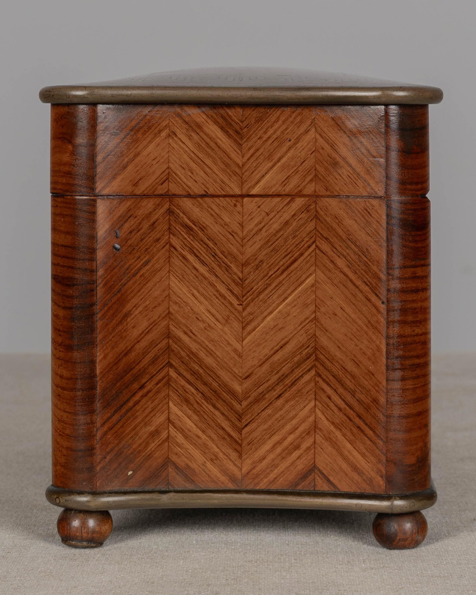 French Napoleon III Marquetry Inlaid Serpentine Form Tea Caddy Circa 1880 - 7