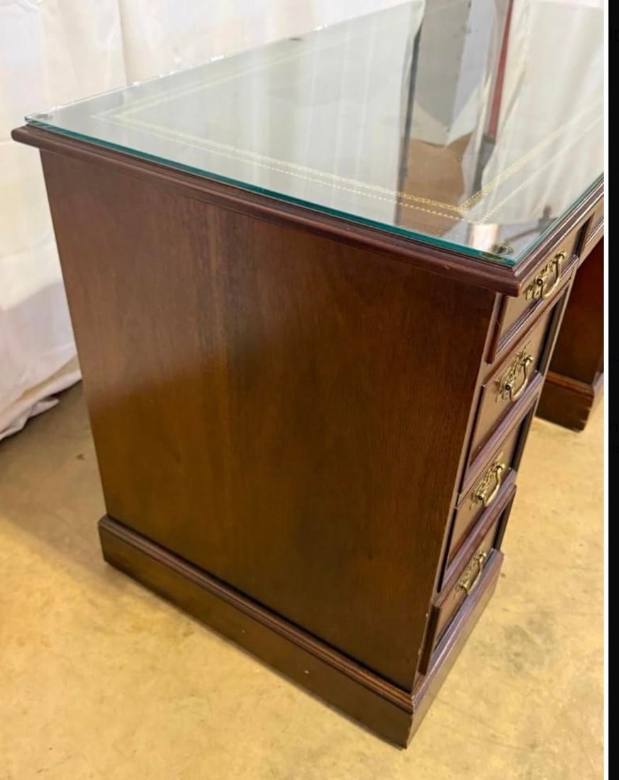 Vintage Sligh Furniture Chippendale Mahogany and Tooled Leather Top Partners Desk With Glass - 5