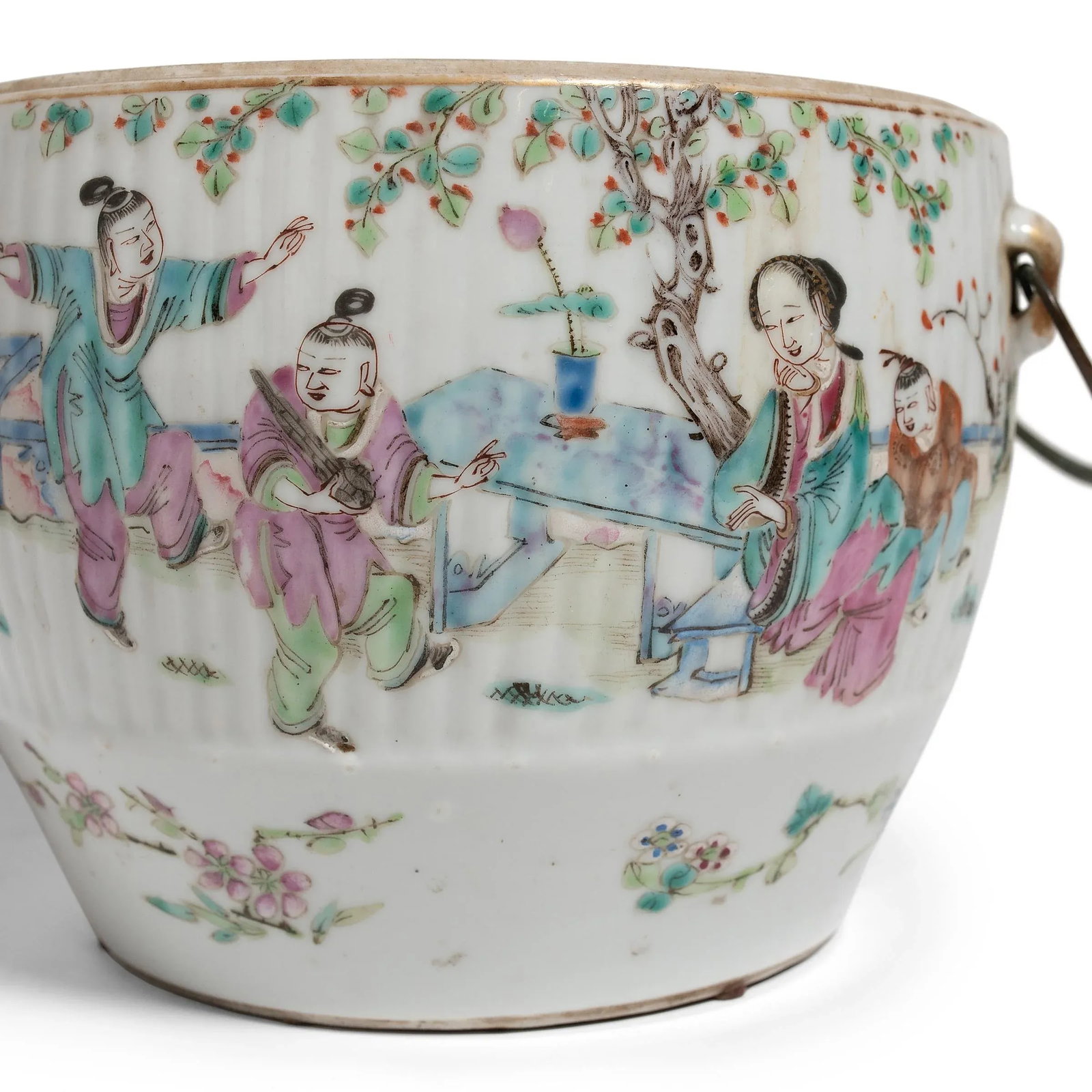 Chinese Famille Rose Soup Tureen With Children at Play, Circa 1870 - 7