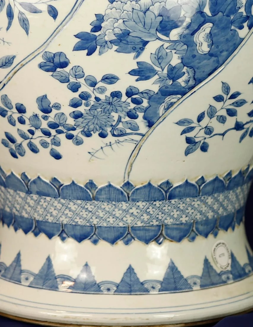 Pair of 18th-Century Chinese Blue and White General Jars - 5