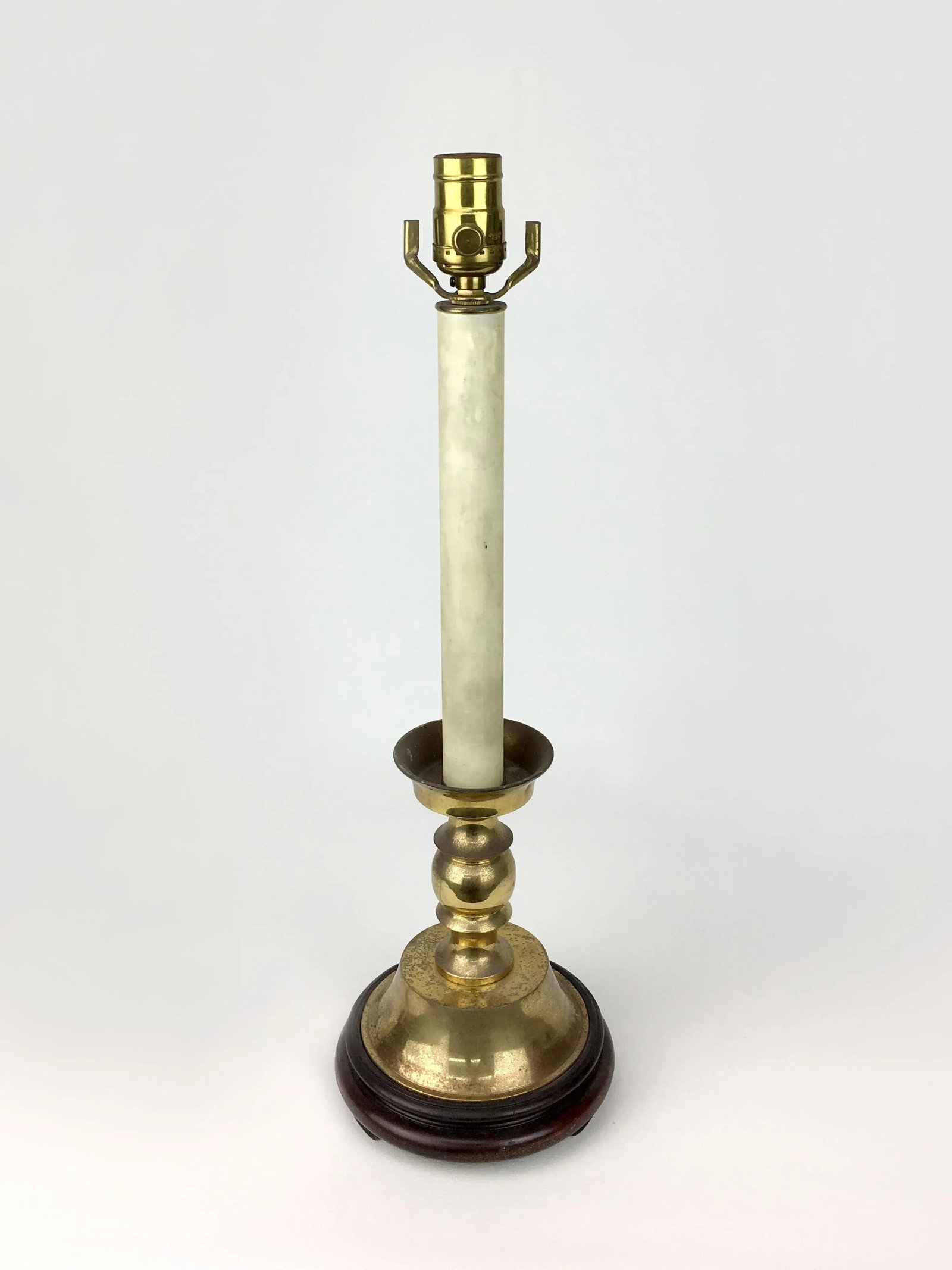 1970s Traditional Brass Candlestick Study Lamp - 4
