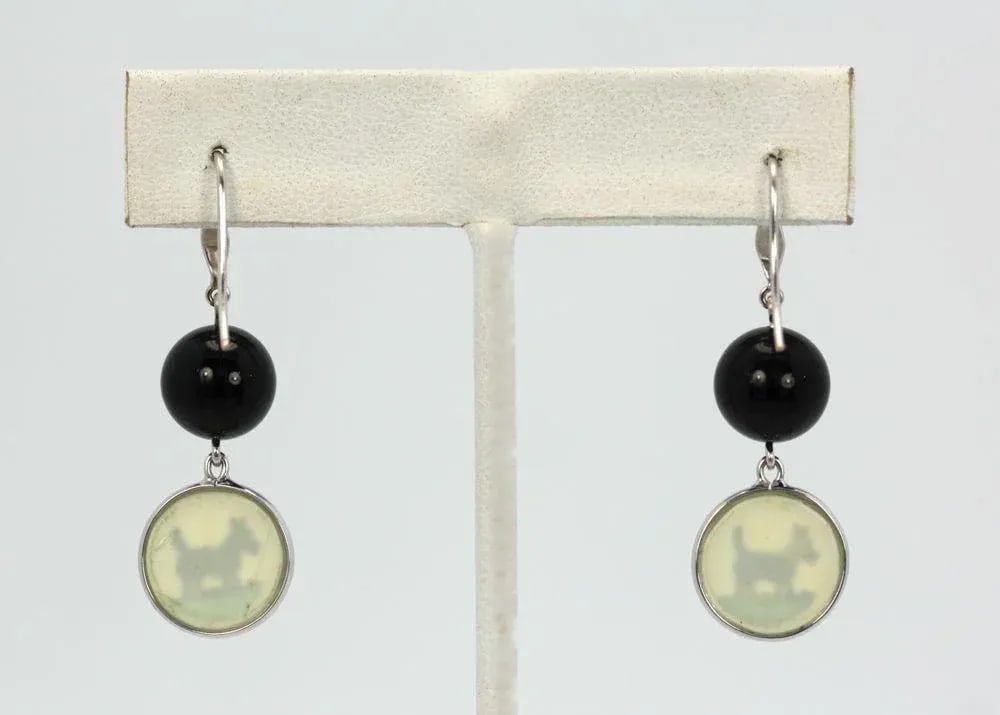 1940s Intaglio Underglass Scottie Dog Mother of Pearl & Onyx Earrings - 2 Pieces - 7