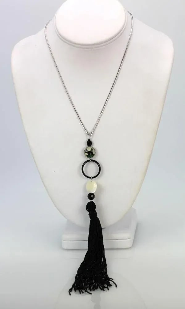 1940s Intaglio Underglass Scottie Dog Mother of Pearl & Onyx Earrings - 2 Pieces - 9
