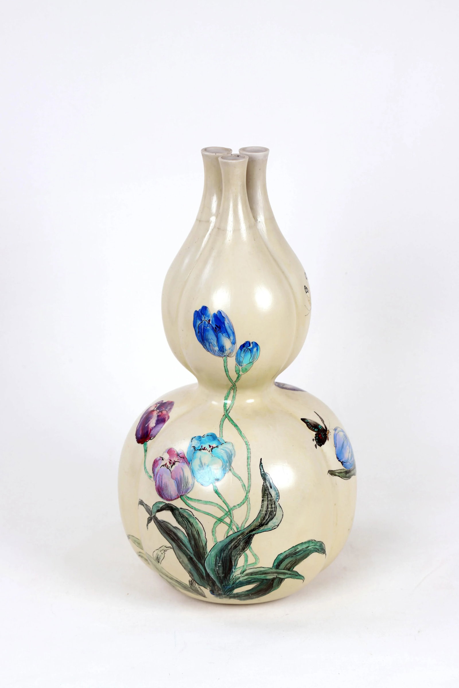 Vintage Off-White Conjoined Triple Gourd Vase With Flower Motif - 4