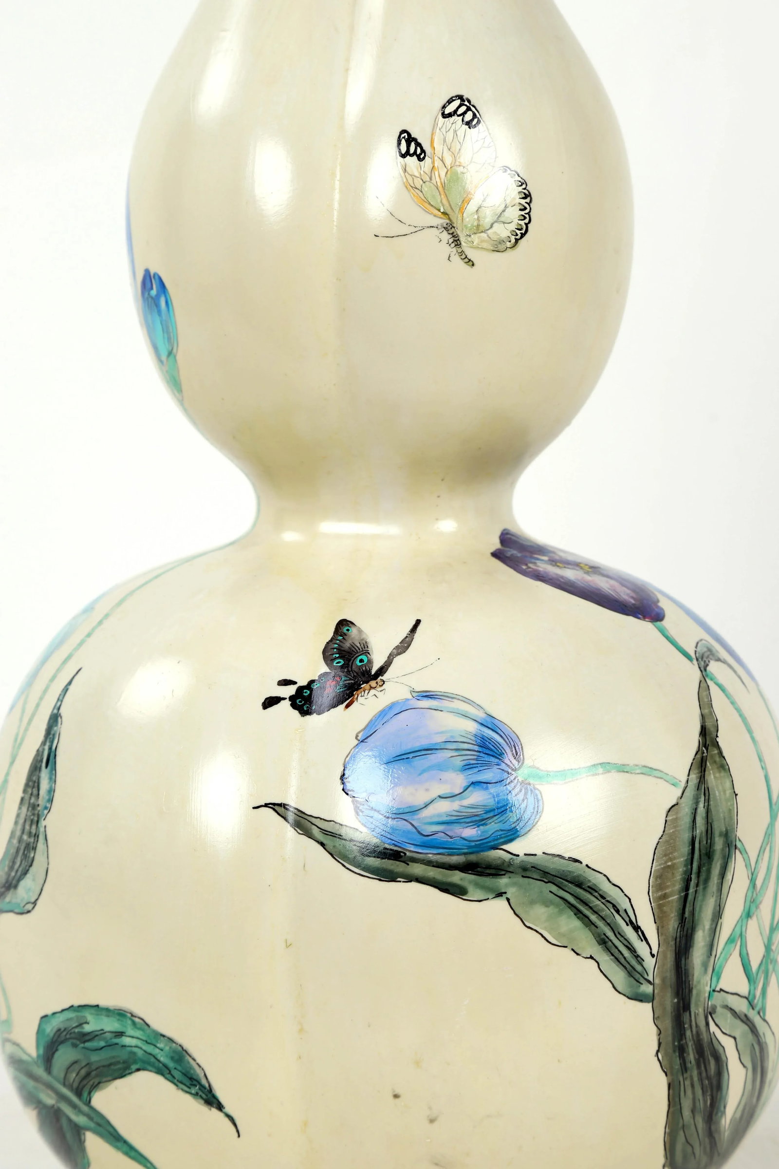 Vintage Off-White Conjoined Triple Gourd Vase With Flower Motif - 6