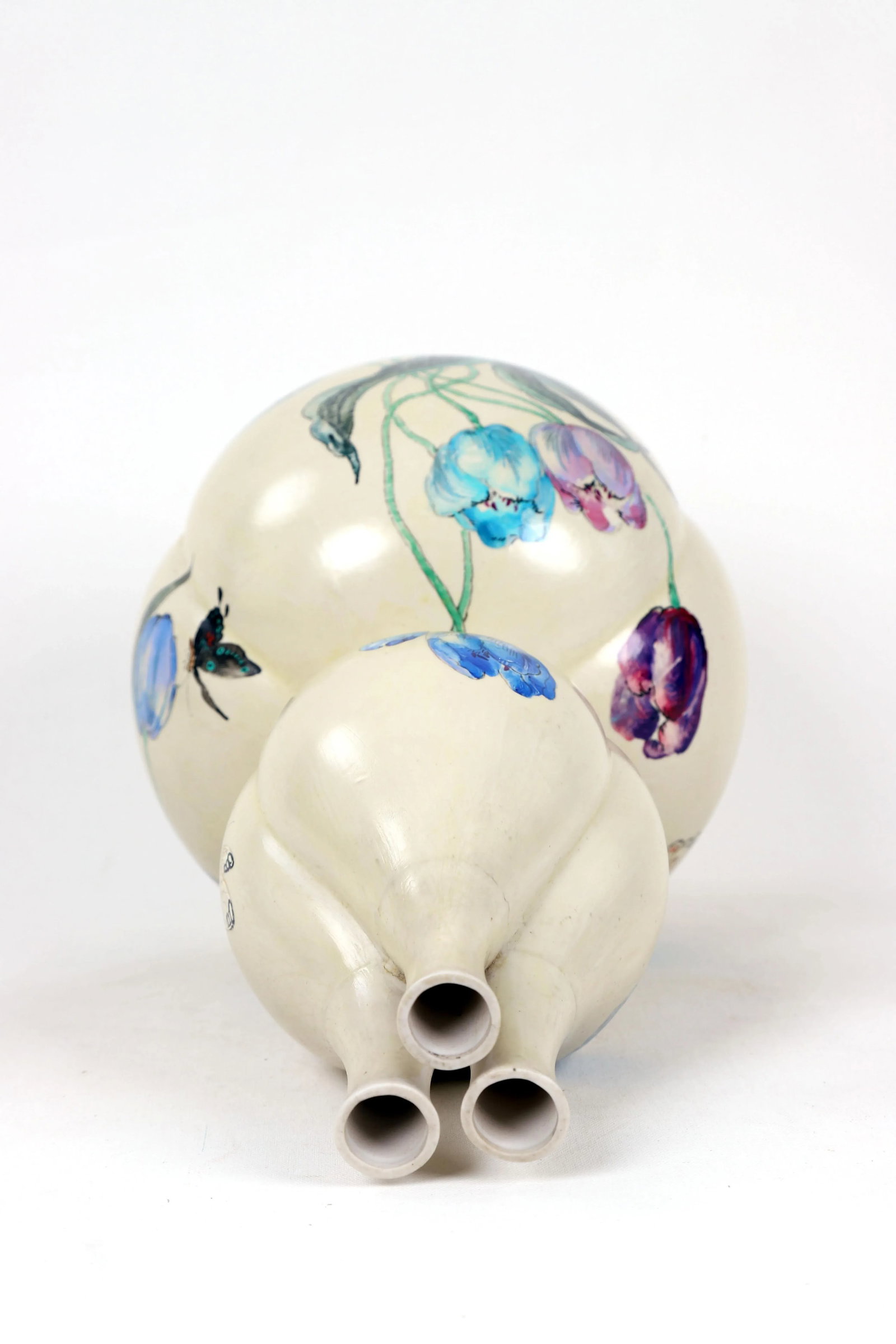 Vintage Off-White Conjoined Triple Gourd Vase With Flower Motif - 7