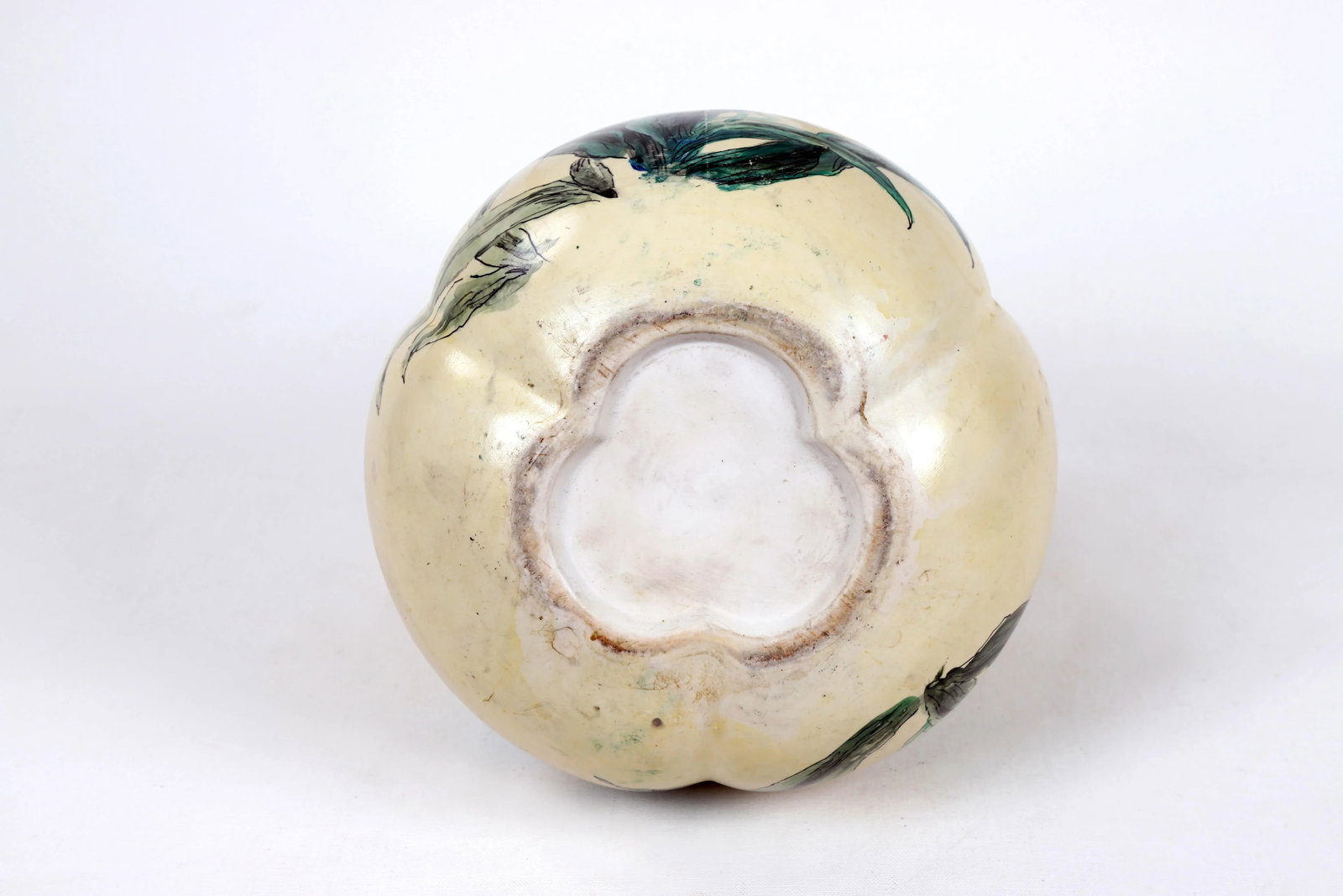 Vintage Off-White Conjoined Triple Gourd Vase With Flower Motif - 8