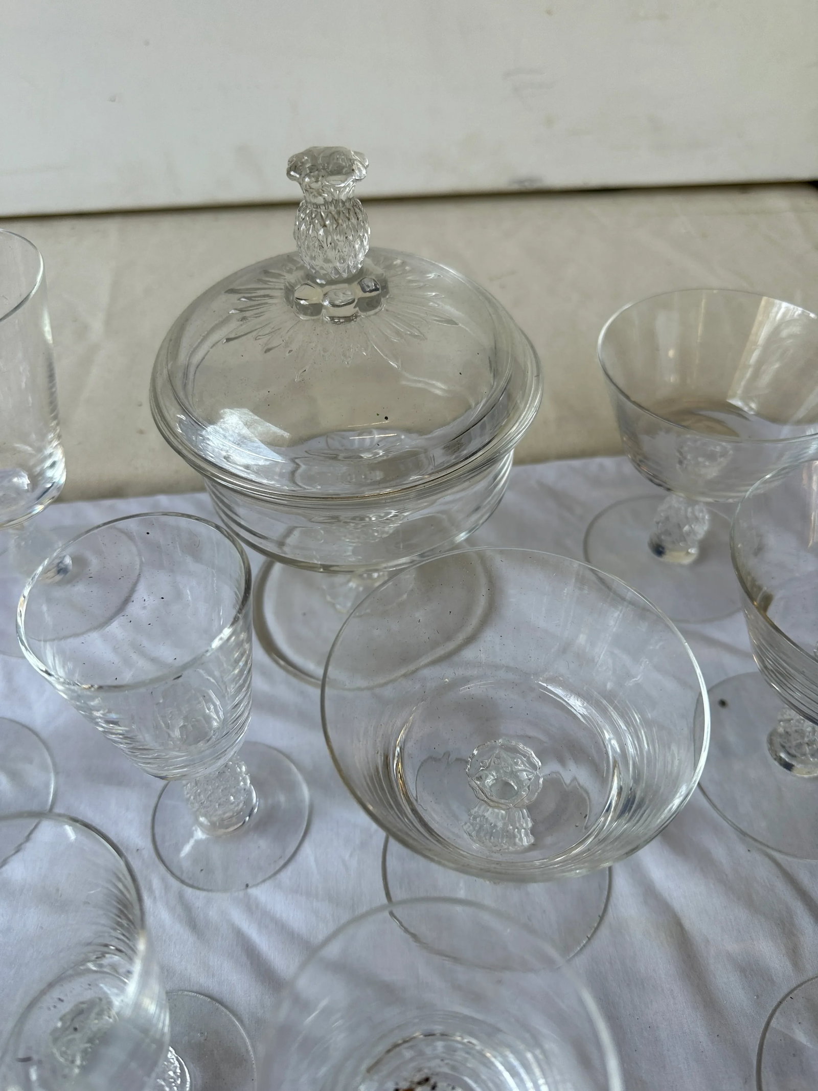 1970s Large Collection of Pineapple Crystal Cocktail Glasses - Set of 30 - 4