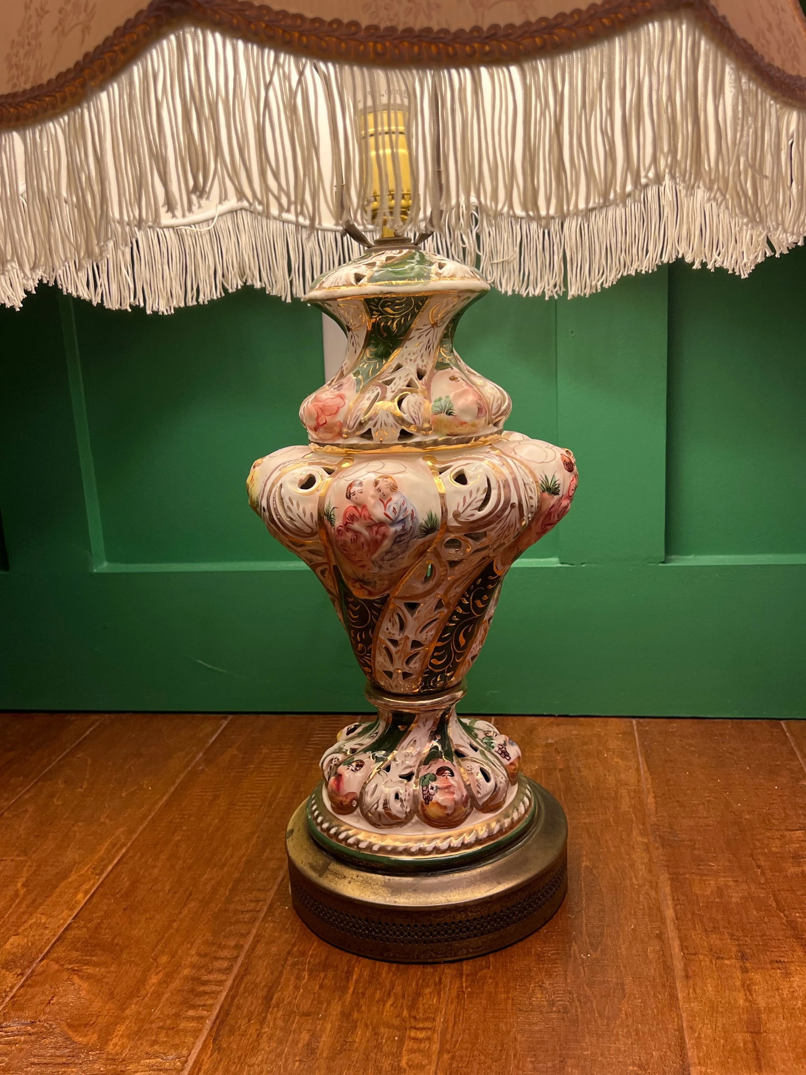 Mid 20th Century Capodimonte Lamps a Pair - 3