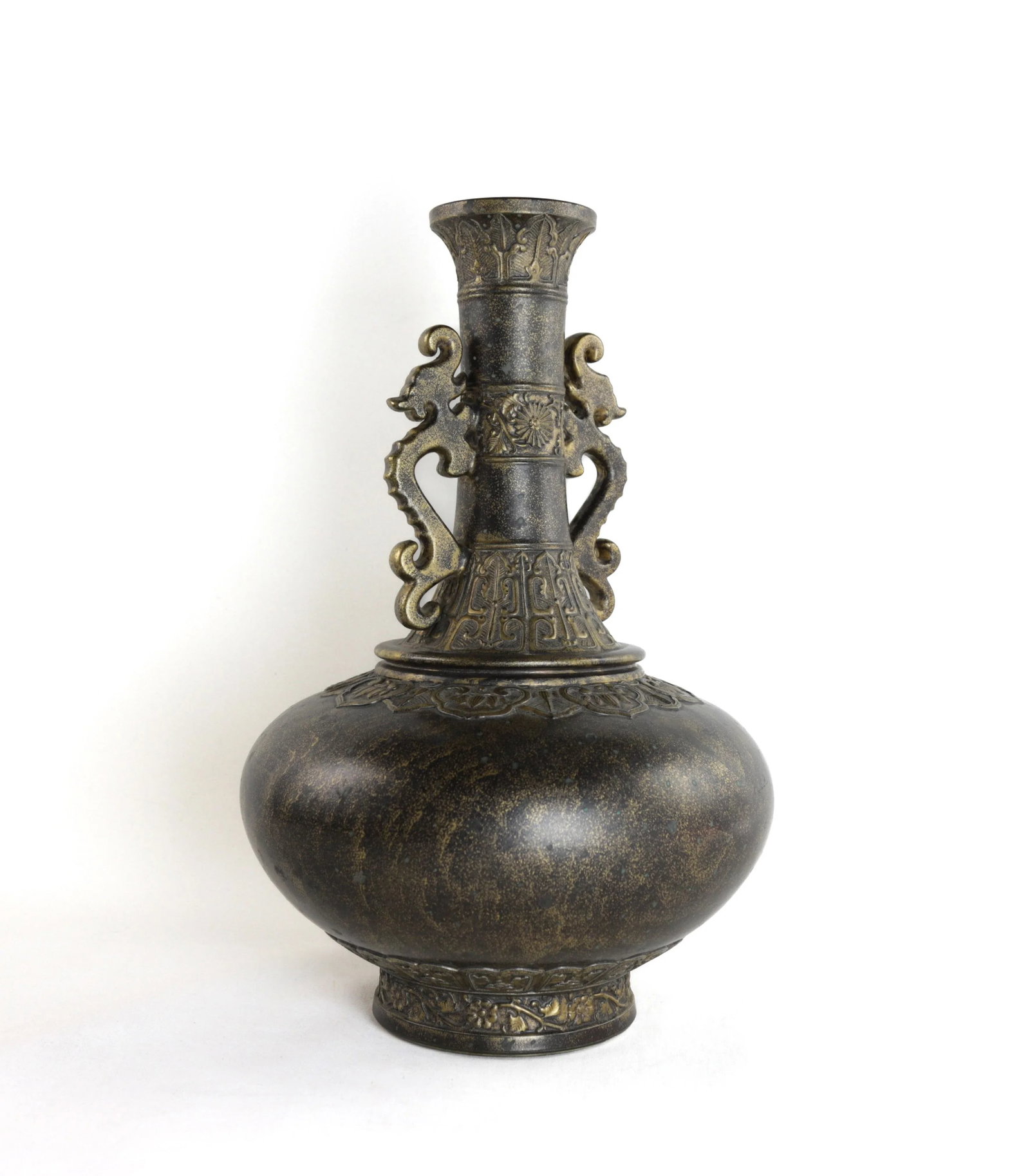 Qianlong Mark, Qing Dynasty, Antique Copper Glaze and Gold-Sprinkled Double-Eared Vase - 2