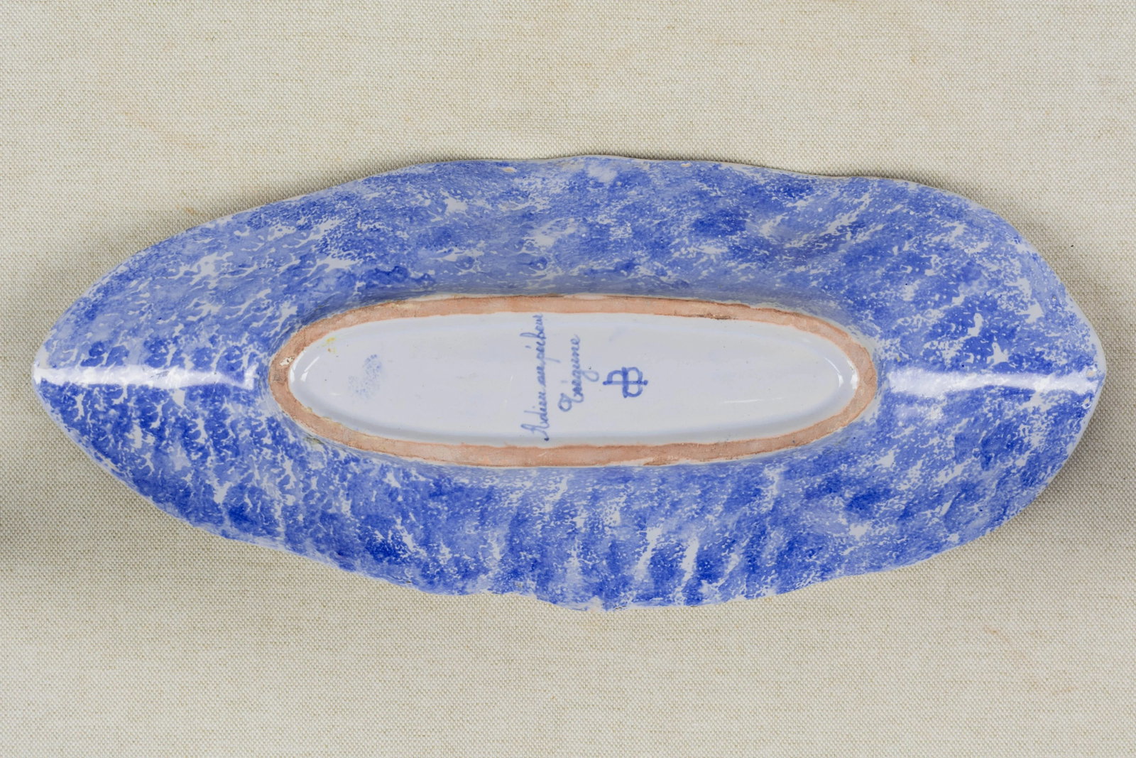 19th Century French Porquier Beau Quimper Faience Dish - 8