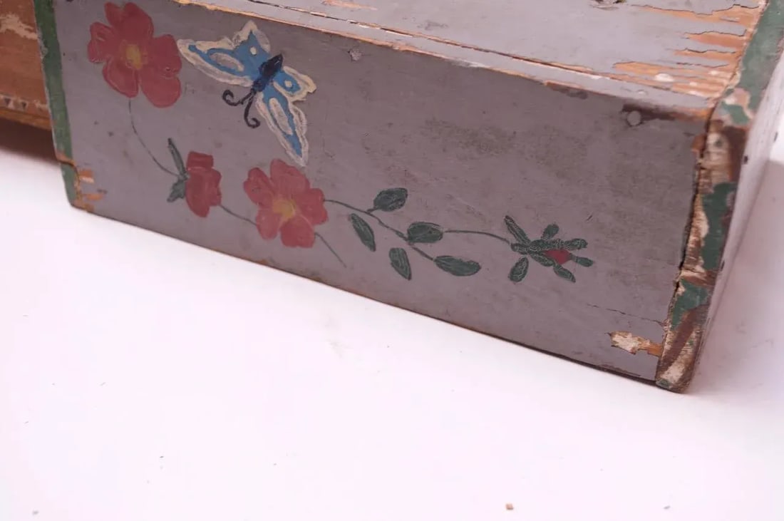 19th Century Folk Art Hand-Painted Shave Box / Caddy - 10