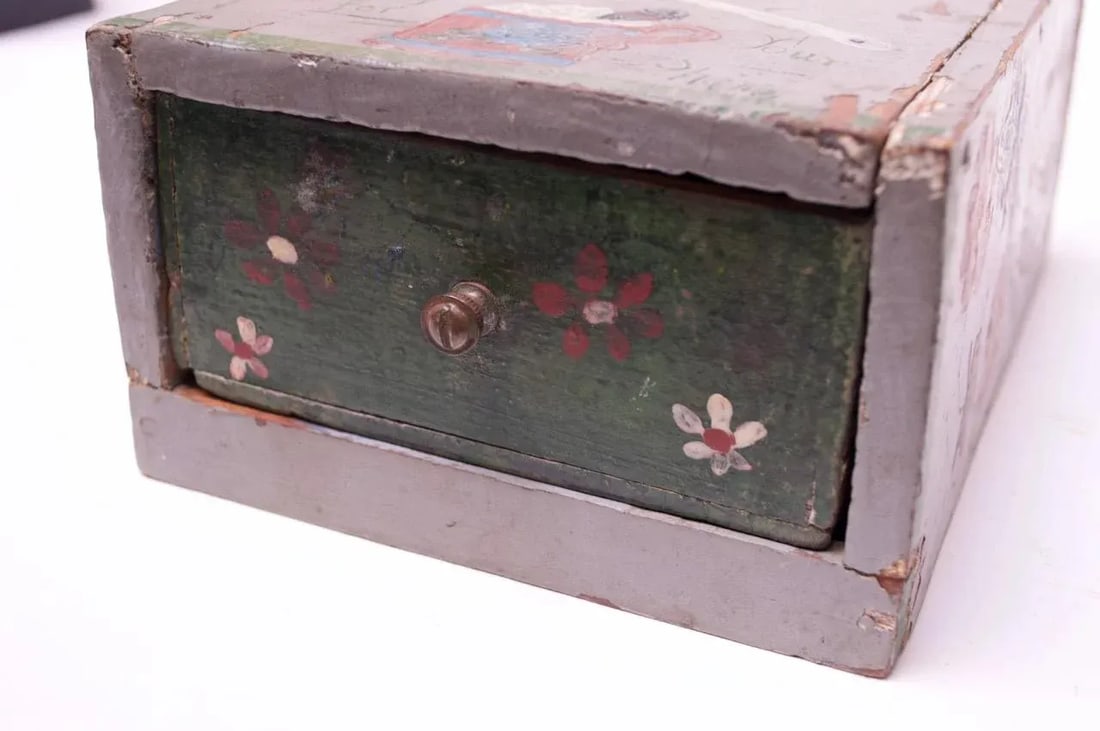 19th Century Folk Art Hand-Painted Shave Box / Caddy - 9