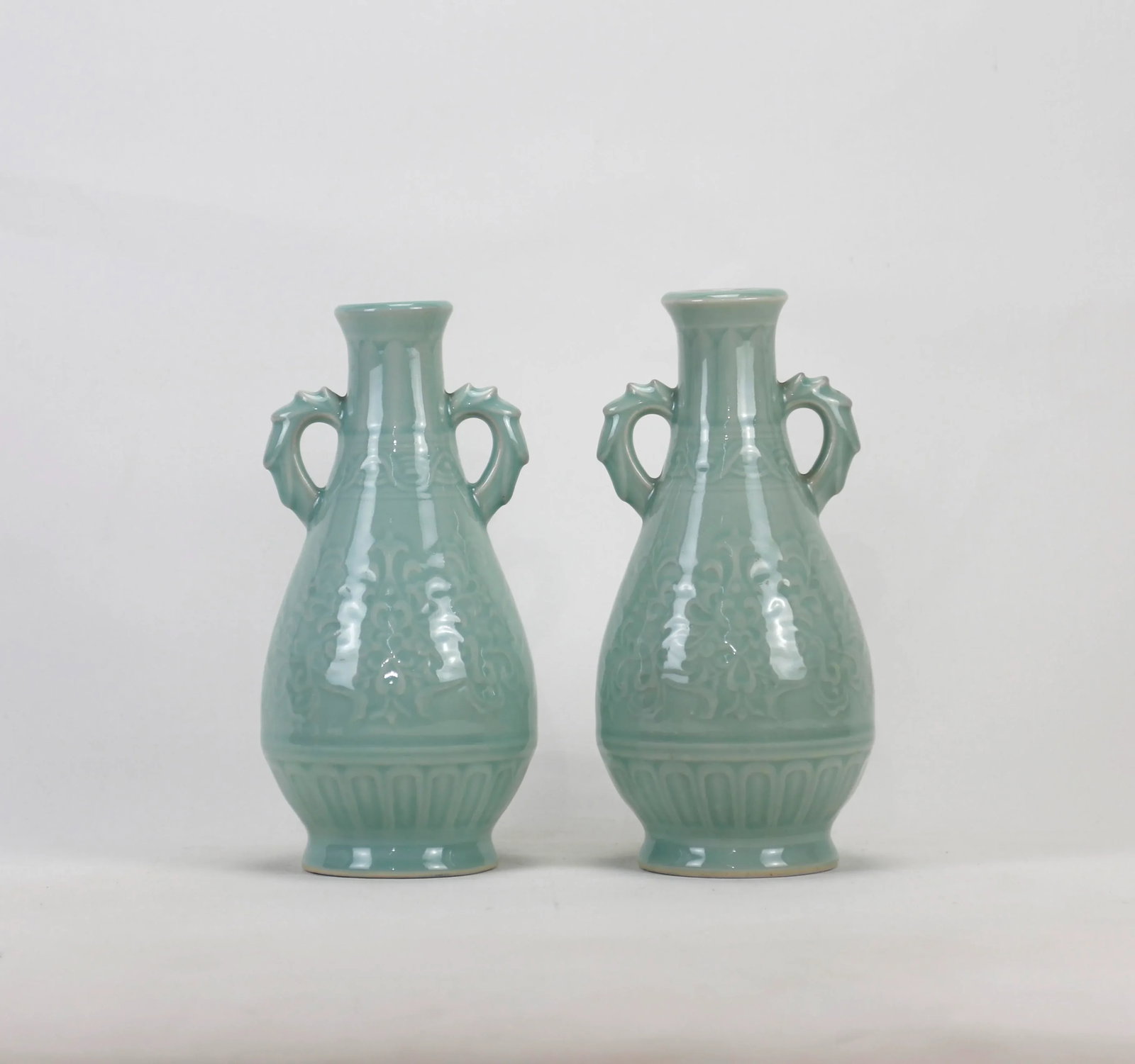 A Pair of 20th Century Celadon Vases With Handles - 2