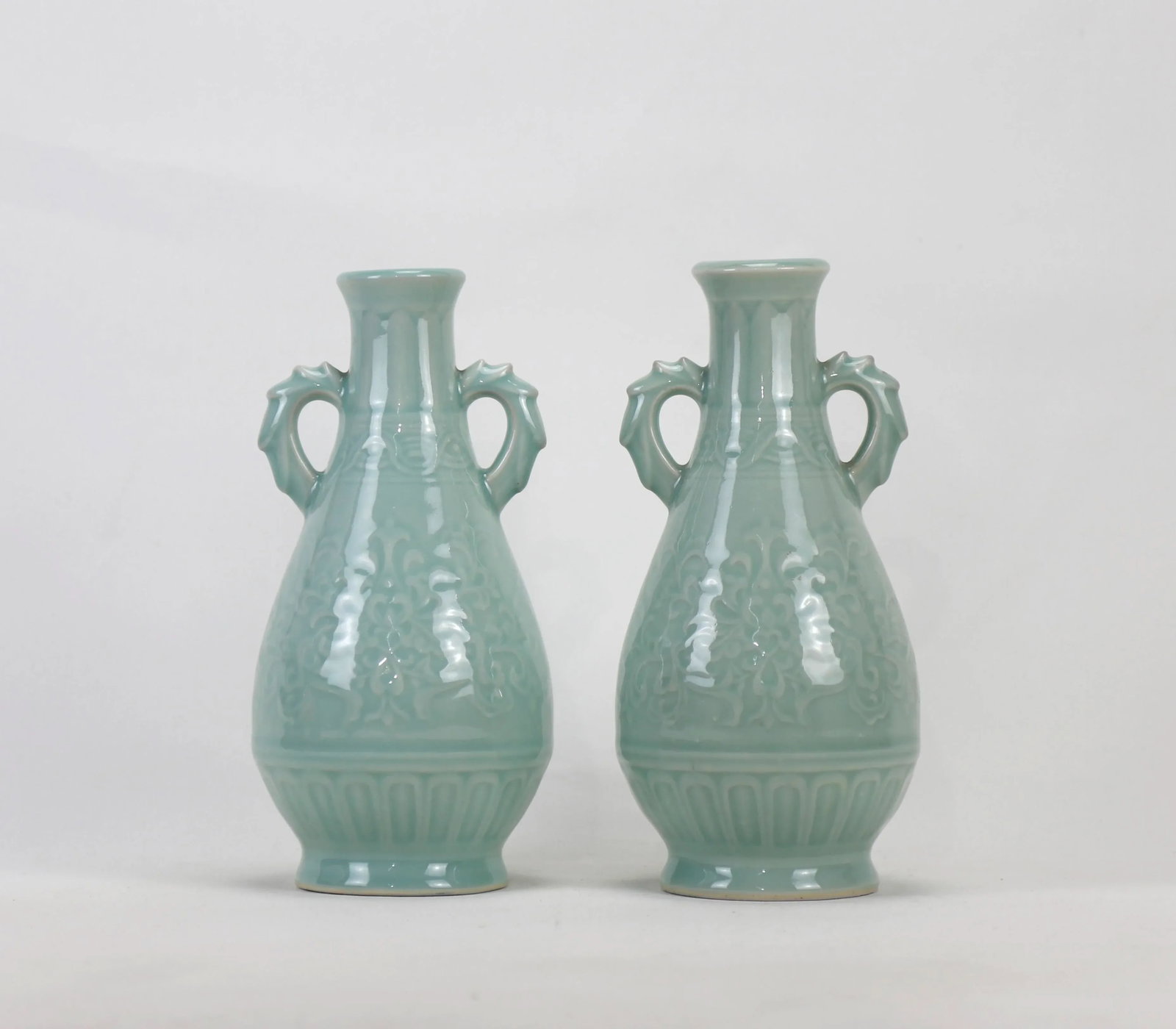 A Pair of 20th Century Celadon Vases With Handles - 8