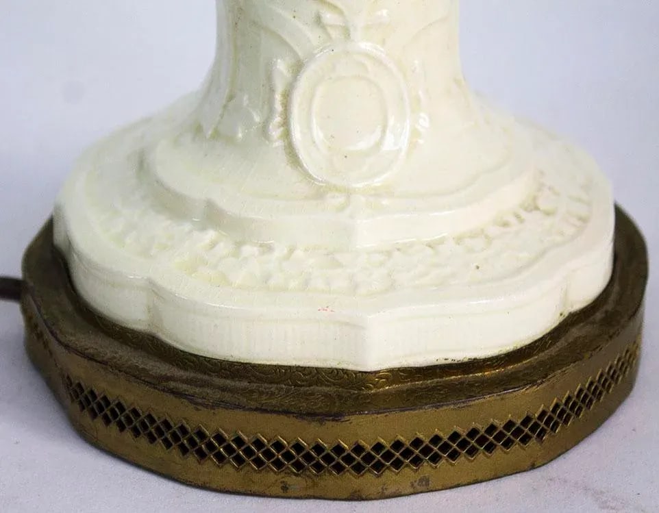 1940s Vintage White Porcelain and Brass Lenox Lamp - 4