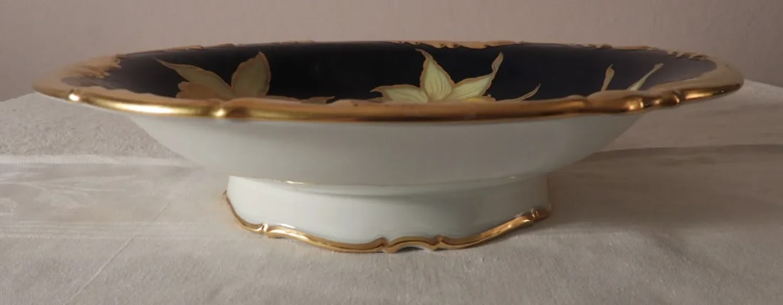 Johann Haviland Bavaria Cobalt Blue Daffodils Center Pedestal Bowl Serving Dish, 1907-1924 - 4