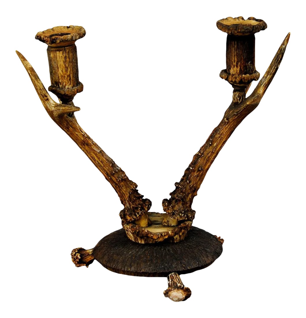 Antique Cabin Decor Two-Armed Antler Candlestick 1900: Antique Cabin Decor Two-Armed Antler Candlestick 1900 A rare antique candleholder which is made of roebuck antlers and horn pieces. It was executed ca. 1900. Measures: Width: 9.45" (24 cm) Height: