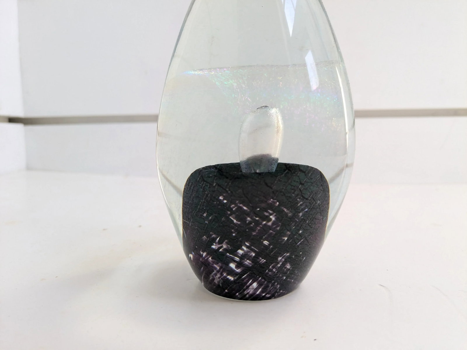 Signed Robert Eickholt Iridescent Handblown Art Glass Paperweight – 6" - 3