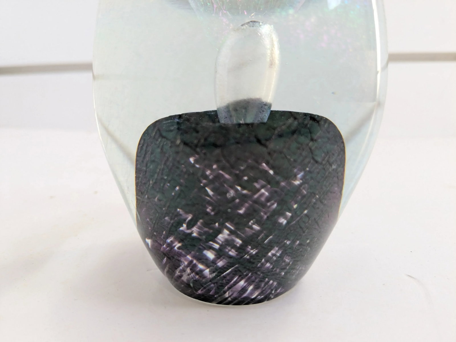 Signed Robert Eickholt Iridescent Handblown Art Glass Paperweight – 6" - 5