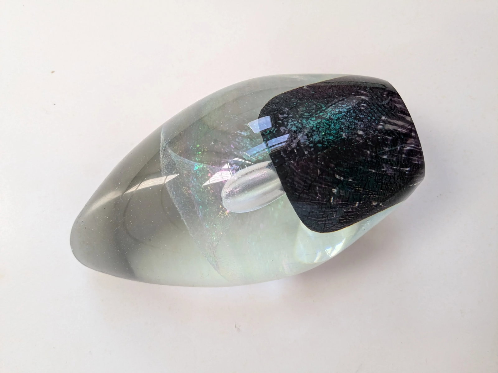 Signed Robert Eickholt Iridescent Handblown Art Glass Paperweight – 6" - 7