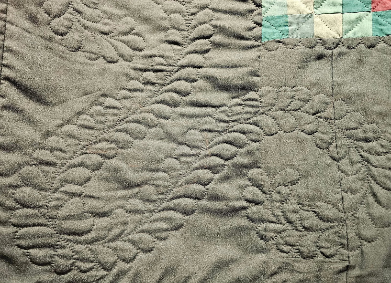 Early 20th Century American Amish Quilt - 4